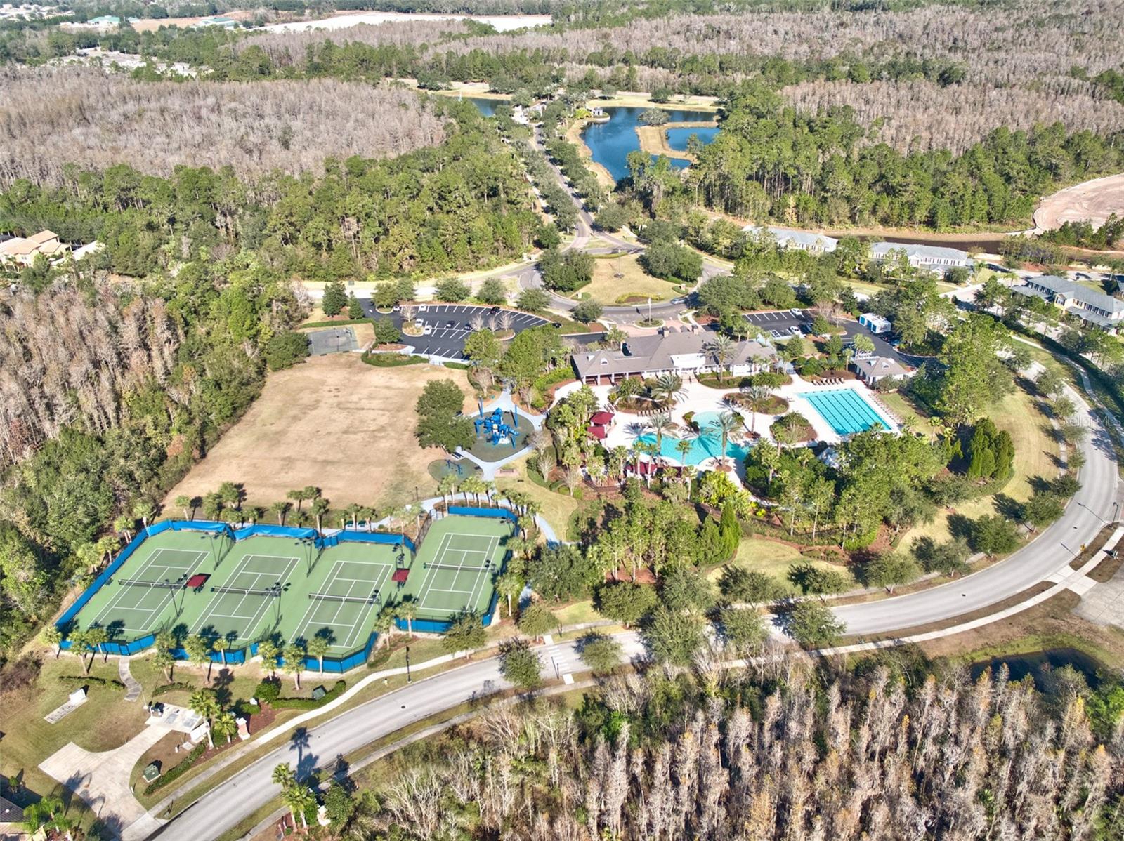 7911 HAMPTON LAKE DR, TAMPA, FL, 33647