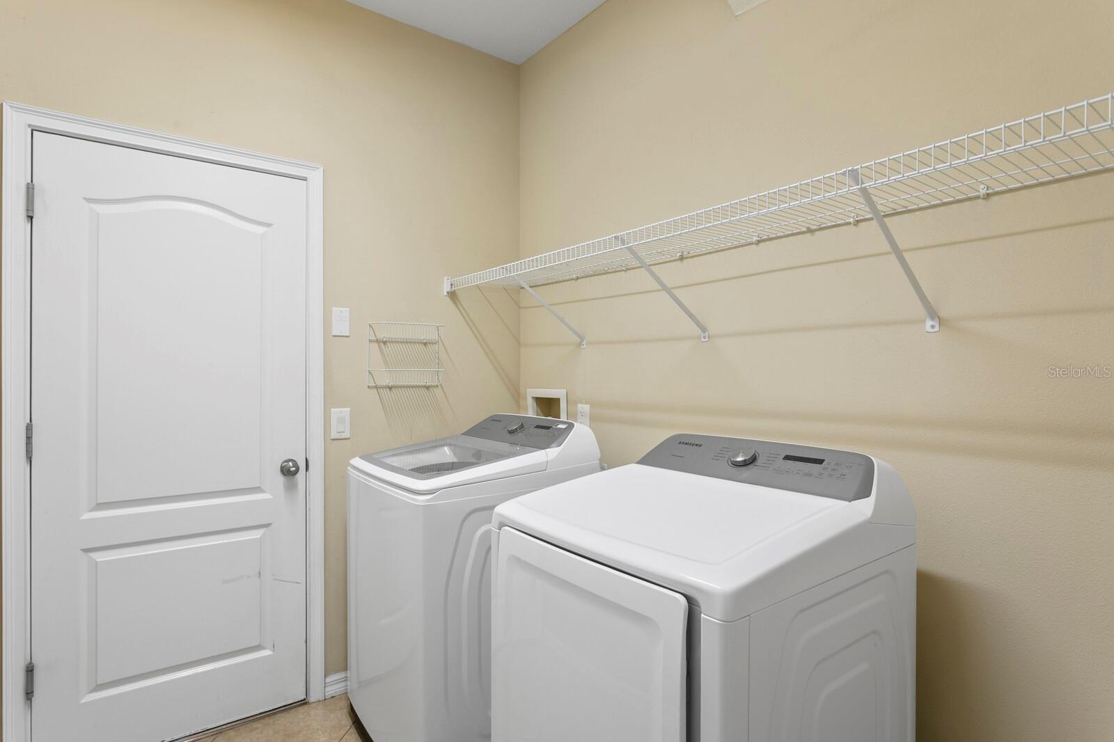 7911 HAMPTON LAKE DR, TAMPA, FL, 33647