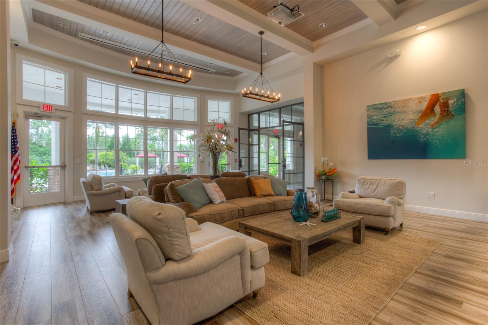 7911 HAMPTON LAKE DR, TAMPA, FL, 33647