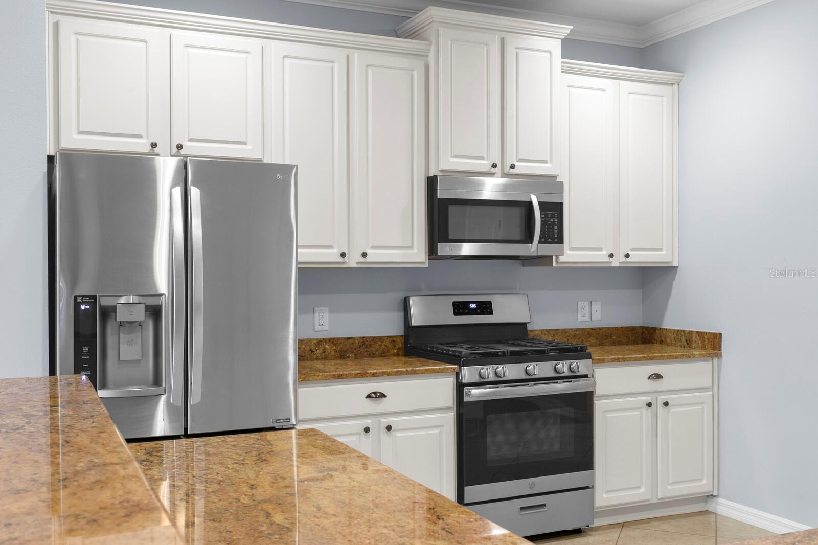 7911 HAMPTON LAKE DR, TAMPA, FL, 33647