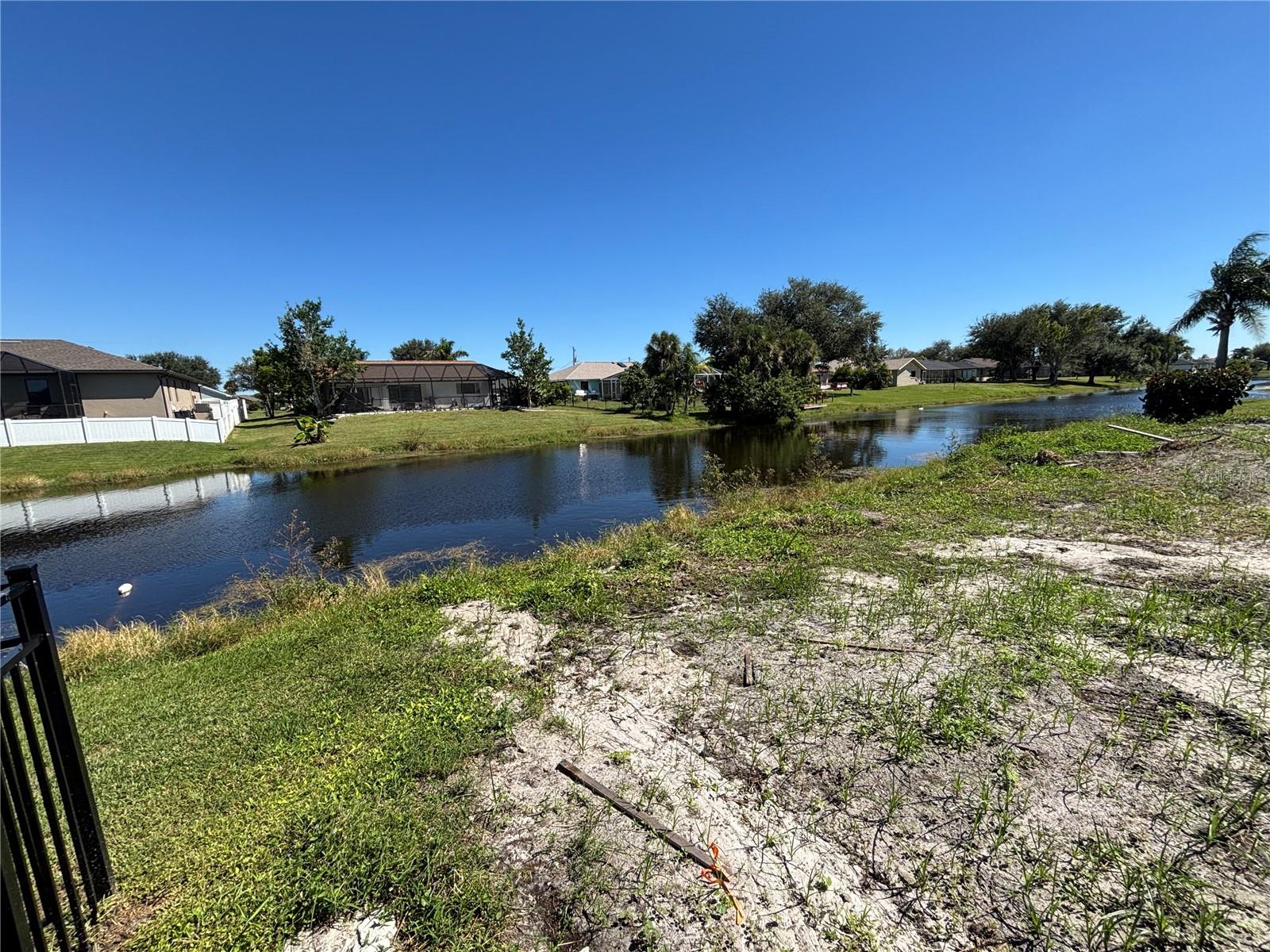 215 BUNKER RD, ROTONDA WEST, FL, 33947