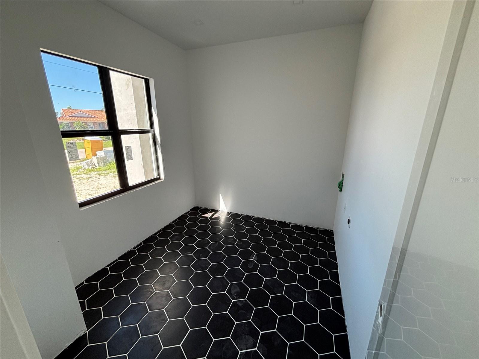 215 BUNKER RD, ROTONDA WEST, FL, 33947