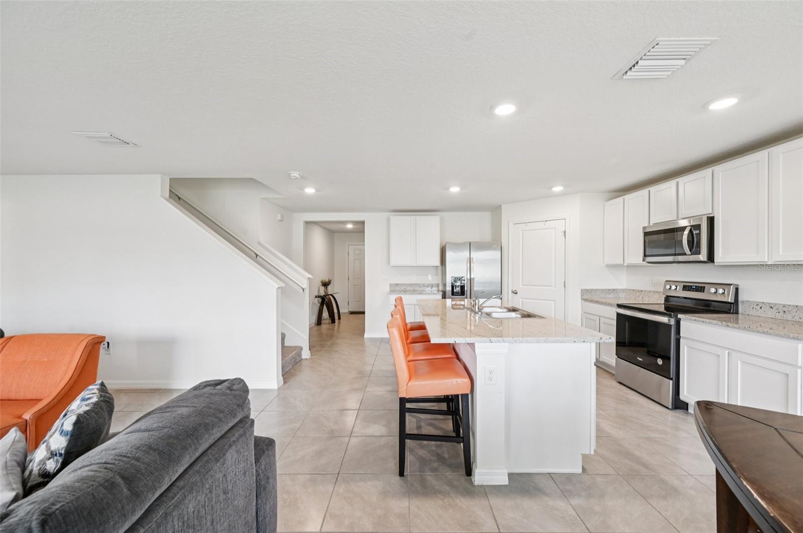 5152 PLUMERIA DR, WIMAUMA, FL, 33598