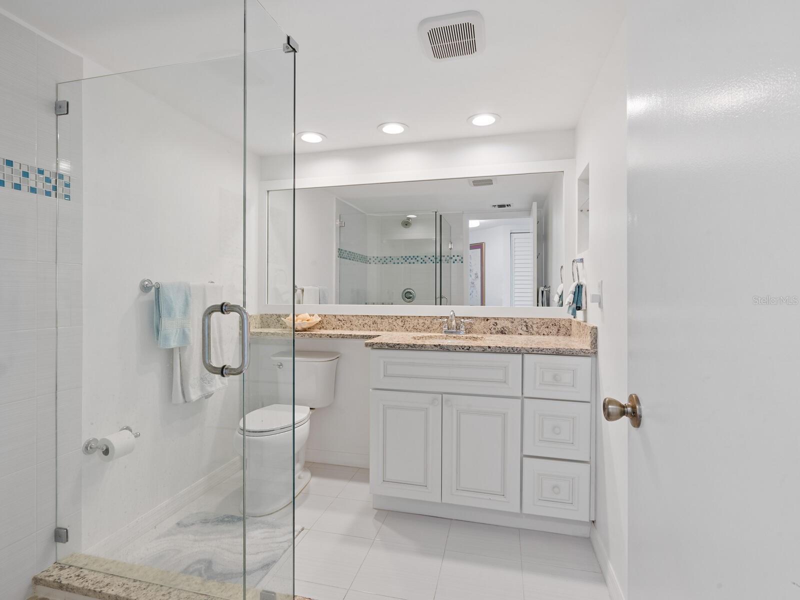 1055 BEACH ROAD RD #B204, SARASOTA, FL, 34242