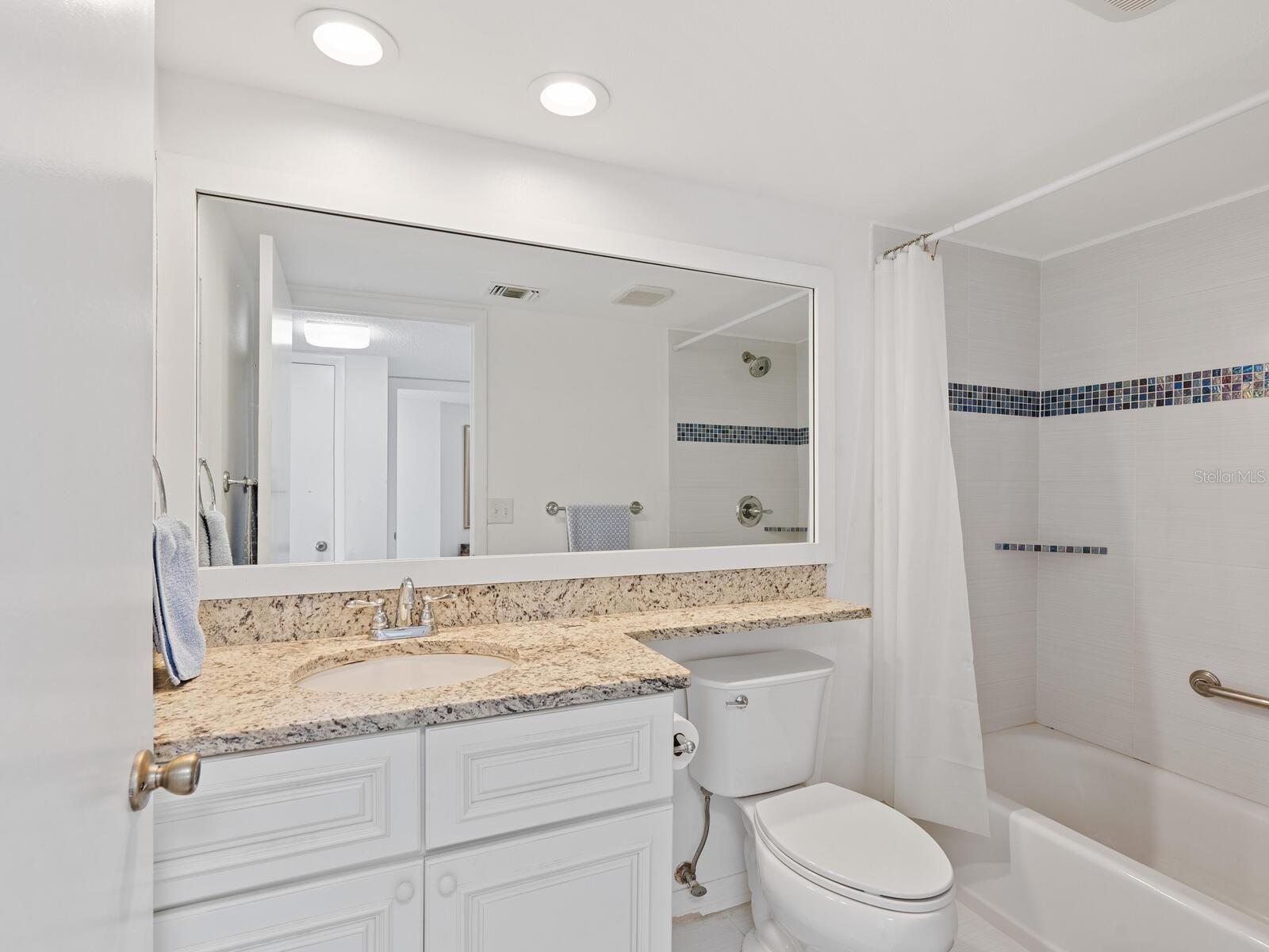 1055 BEACH ROAD RD #B204, SARASOTA, FL, 34242