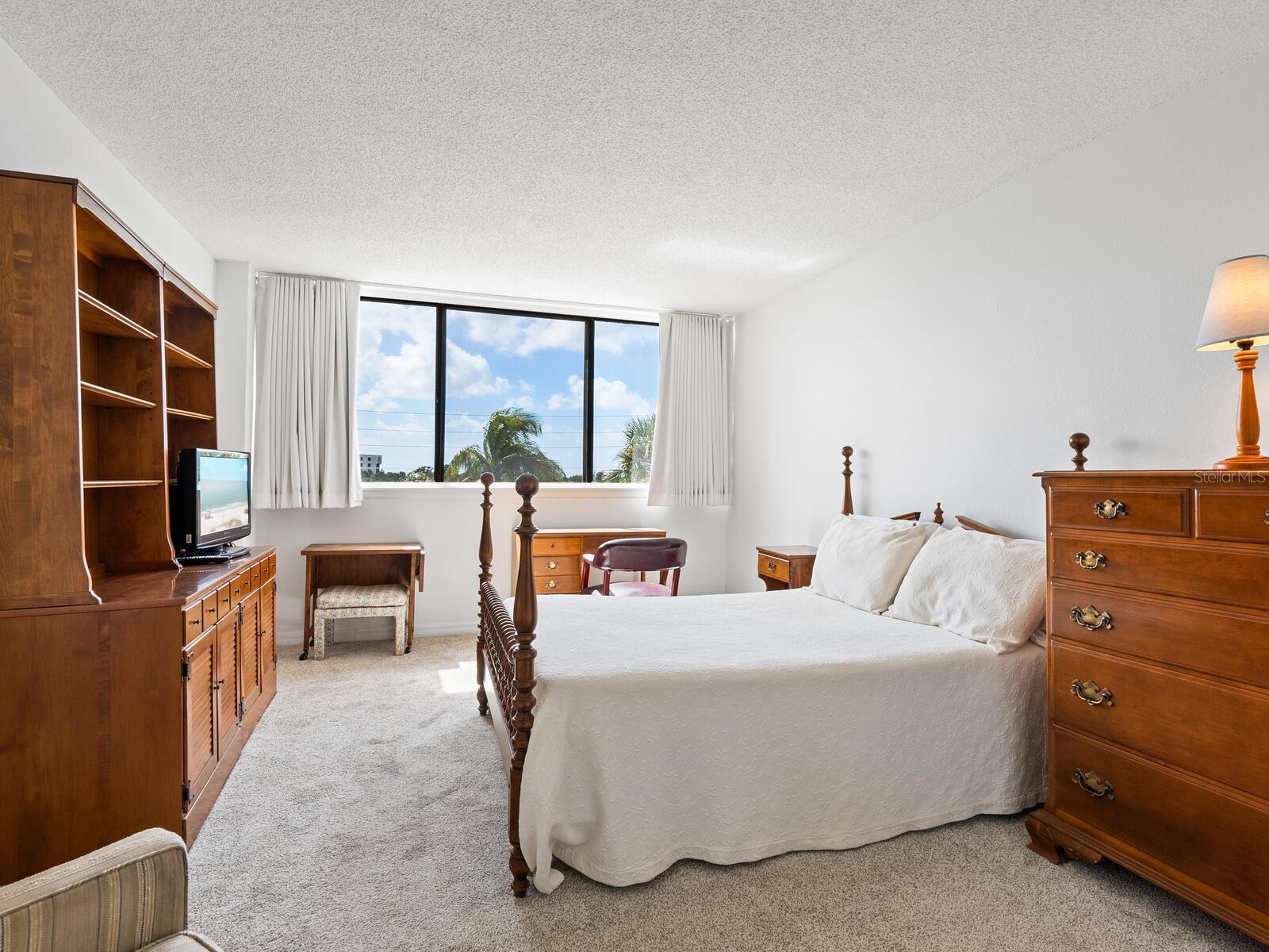 1055 BEACH ROAD RD #B204, SARASOTA, FL, 34242