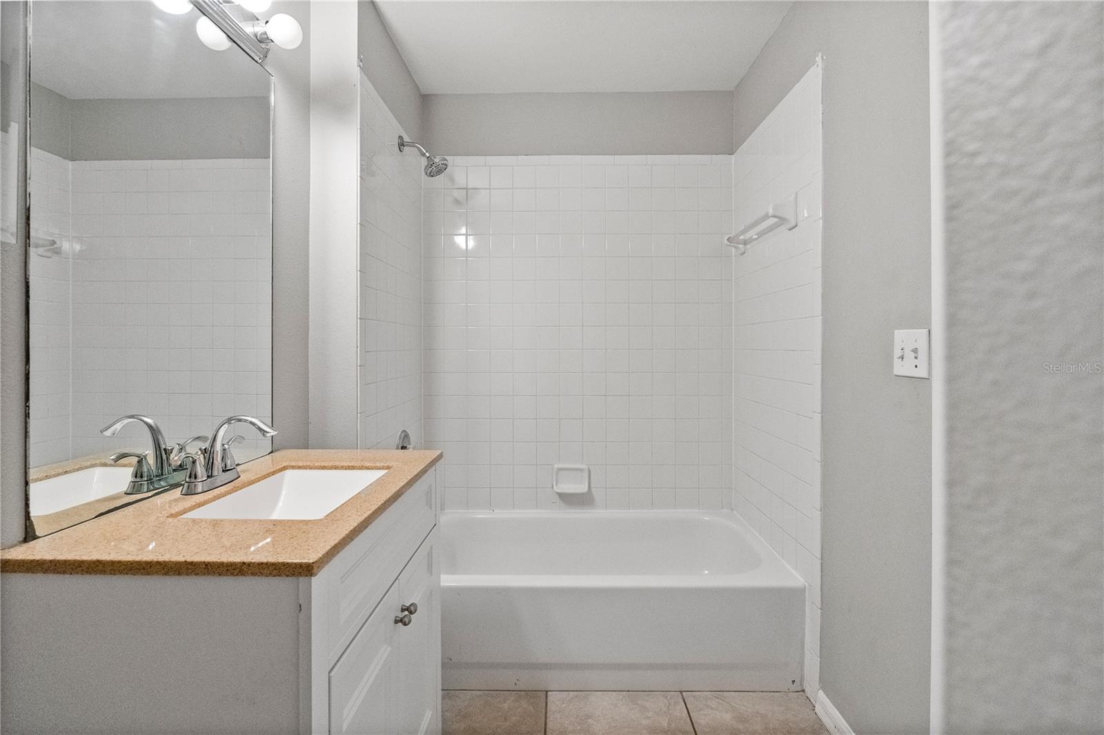 315 BOCA CIEGA RD, MASCOTTE, FL, 34753