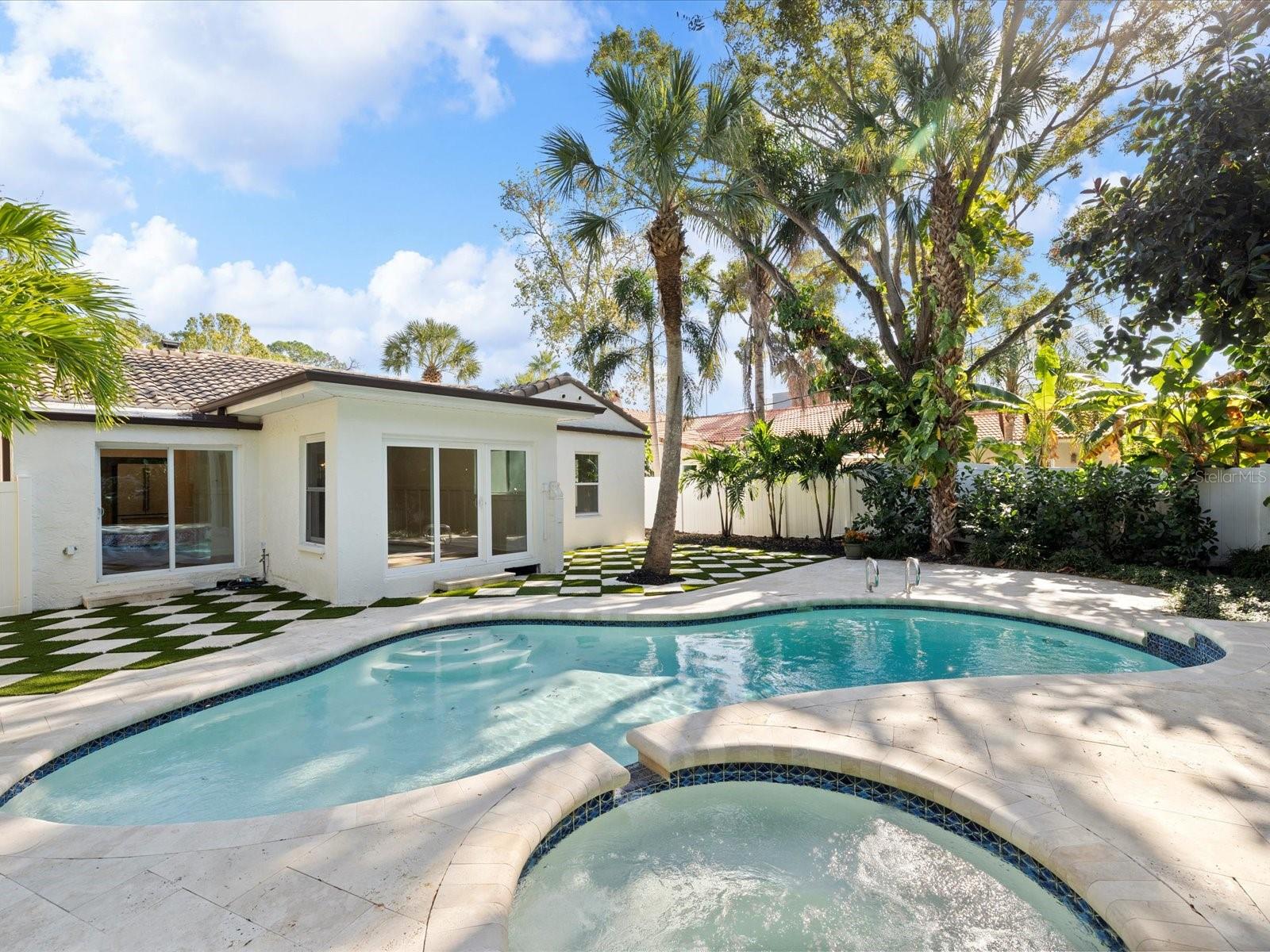 721 SNELL ISLE BLVD NE, ST PETERSBURG, FL, 33704