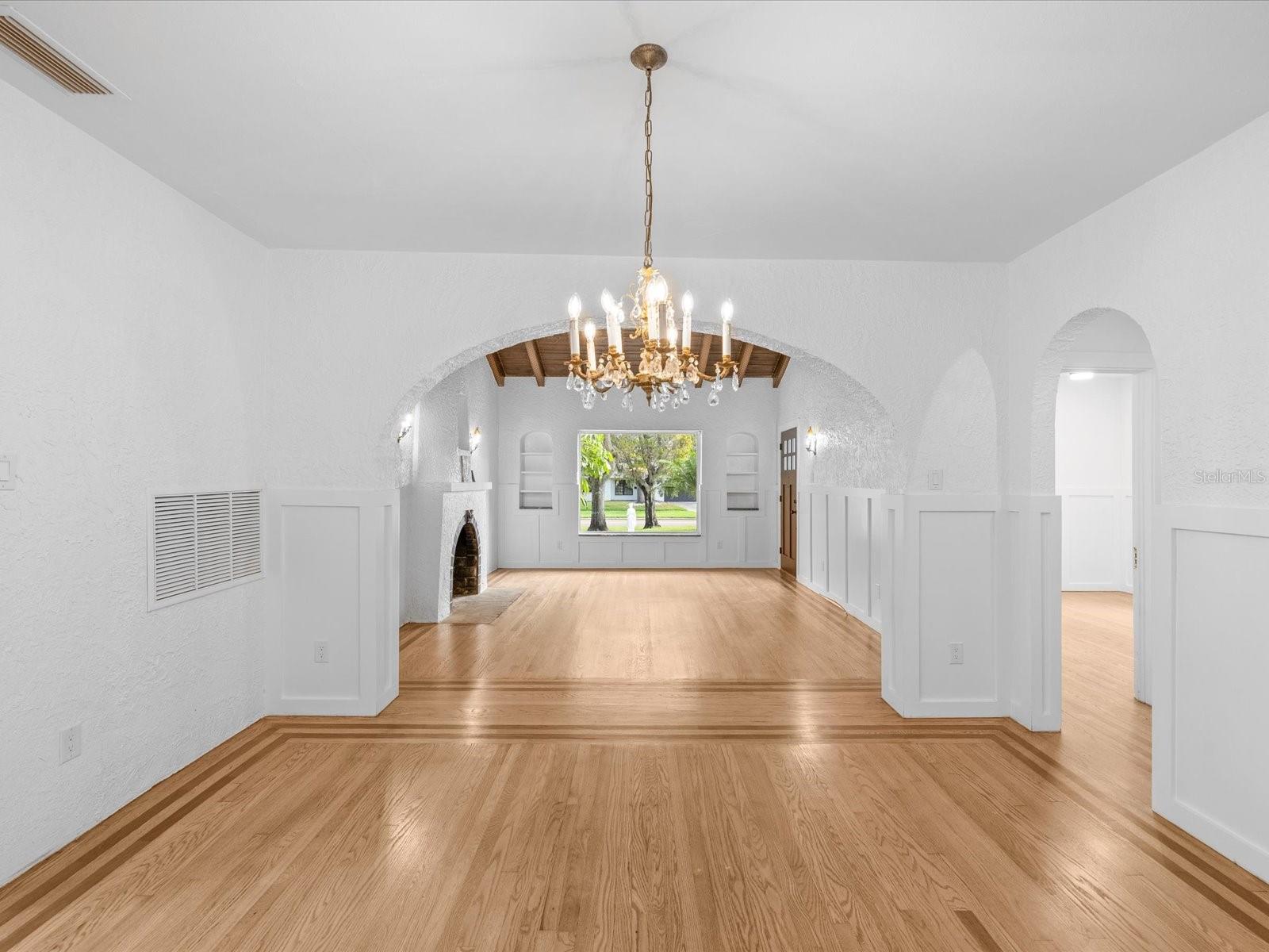 721 SNELL ISLE BLVD NE, ST PETERSBURG, FL, 33704