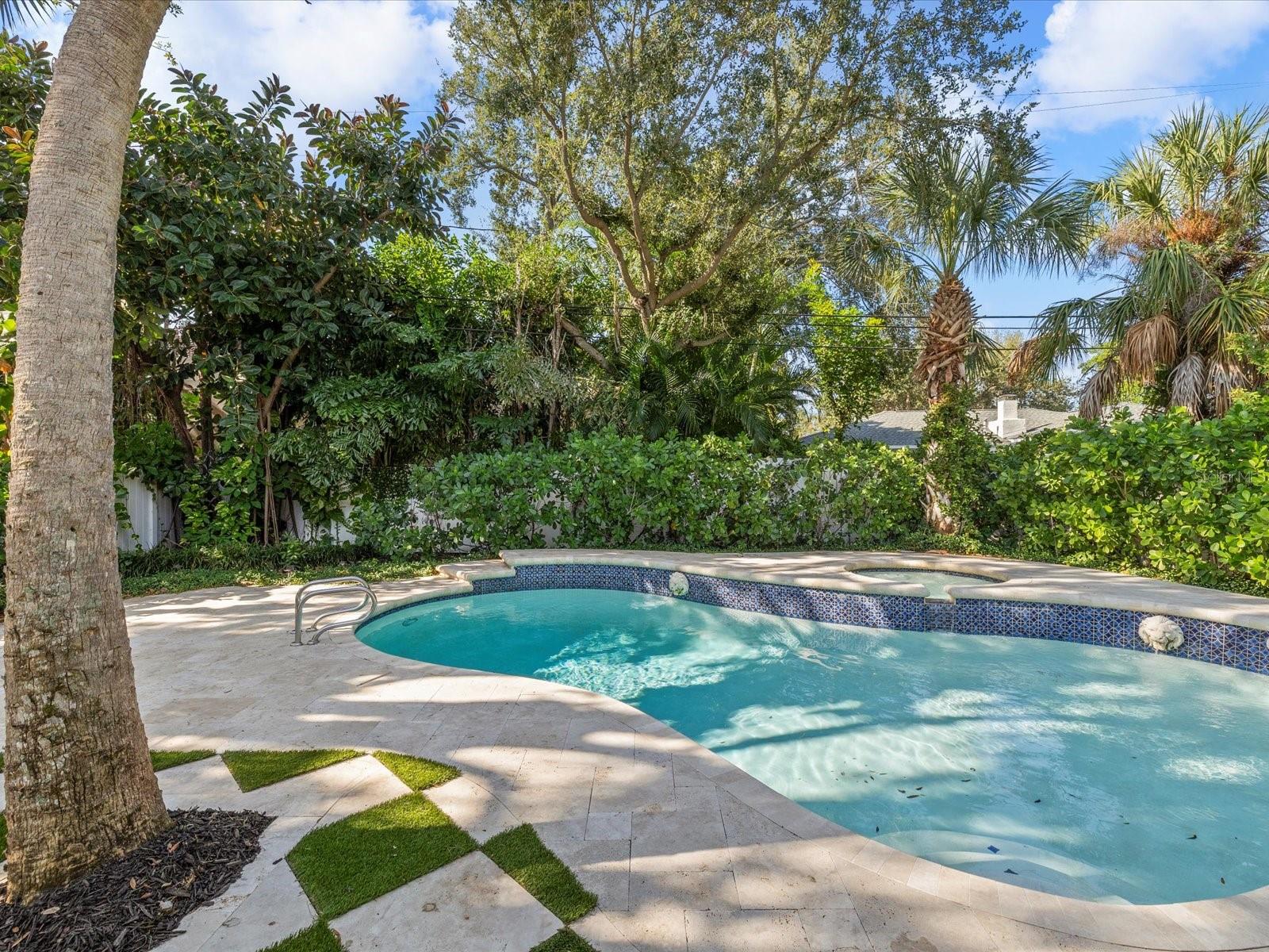 721 SNELL ISLE BLVD NE, ST PETERSBURG, FL, 33704