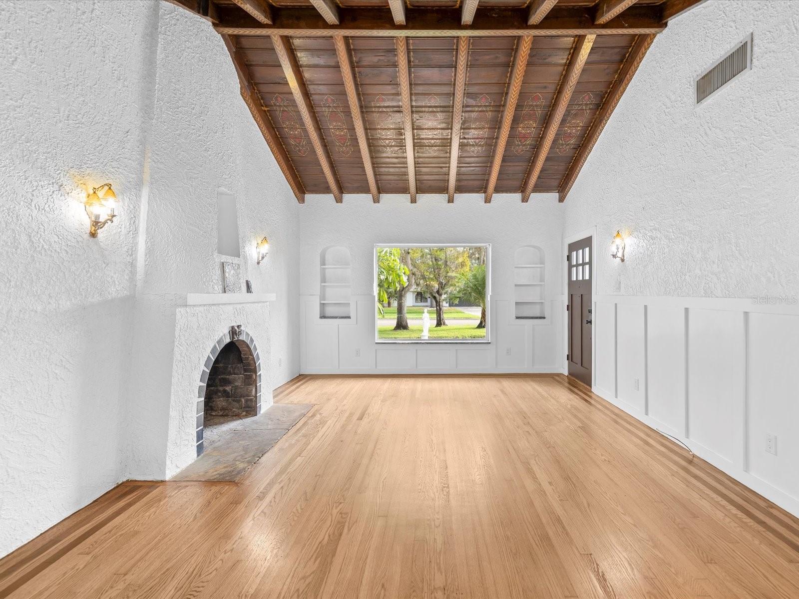 721 SNELL ISLE BLVD NE, ST PETERSBURG, FL, 33704