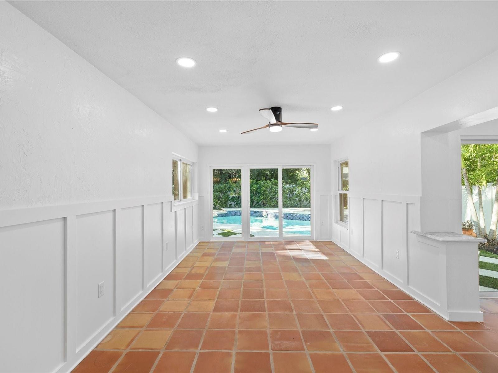 721 SNELL ISLE BLVD NE, ST PETERSBURG, FL, 33704