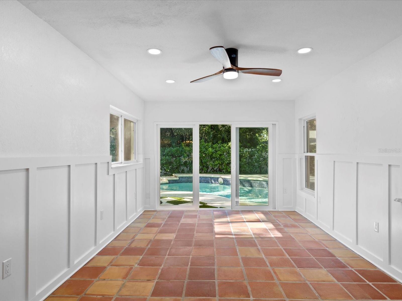 721 SNELL ISLE BLVD NE, ST PETERSBURG, FL, 33704