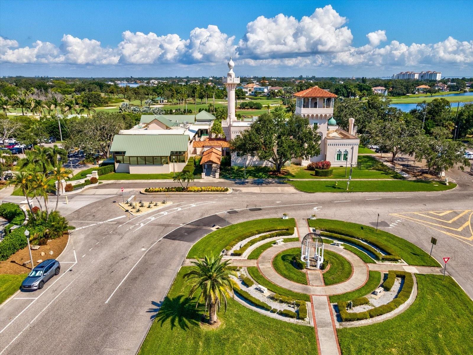 721 SNELL ISLE BLVD NE, ST PETERSBURG, FL, 33704