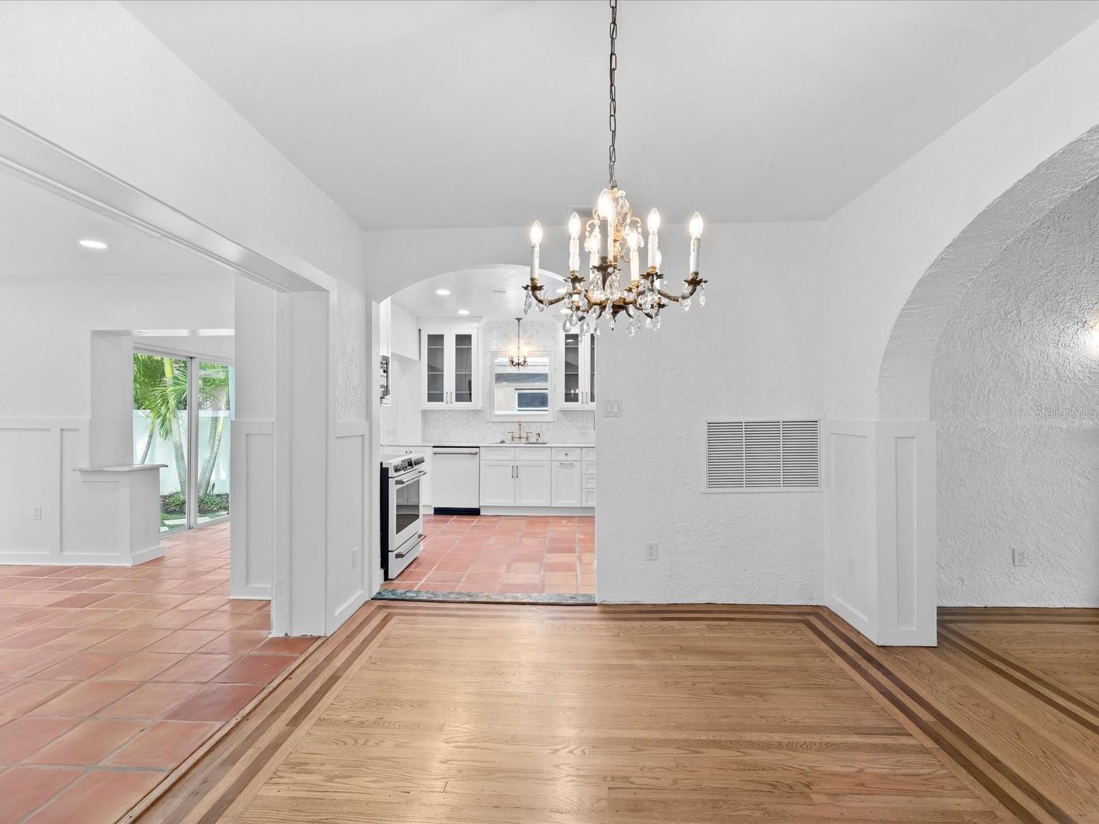 721 SNELL ISLE BLVD NE, ST PETERSBURG, FL, 33704