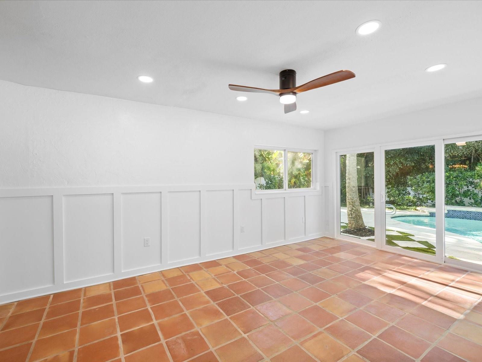 721 SNELL ISLE BLVD NE, ST PETERSBURG, FL, 33704