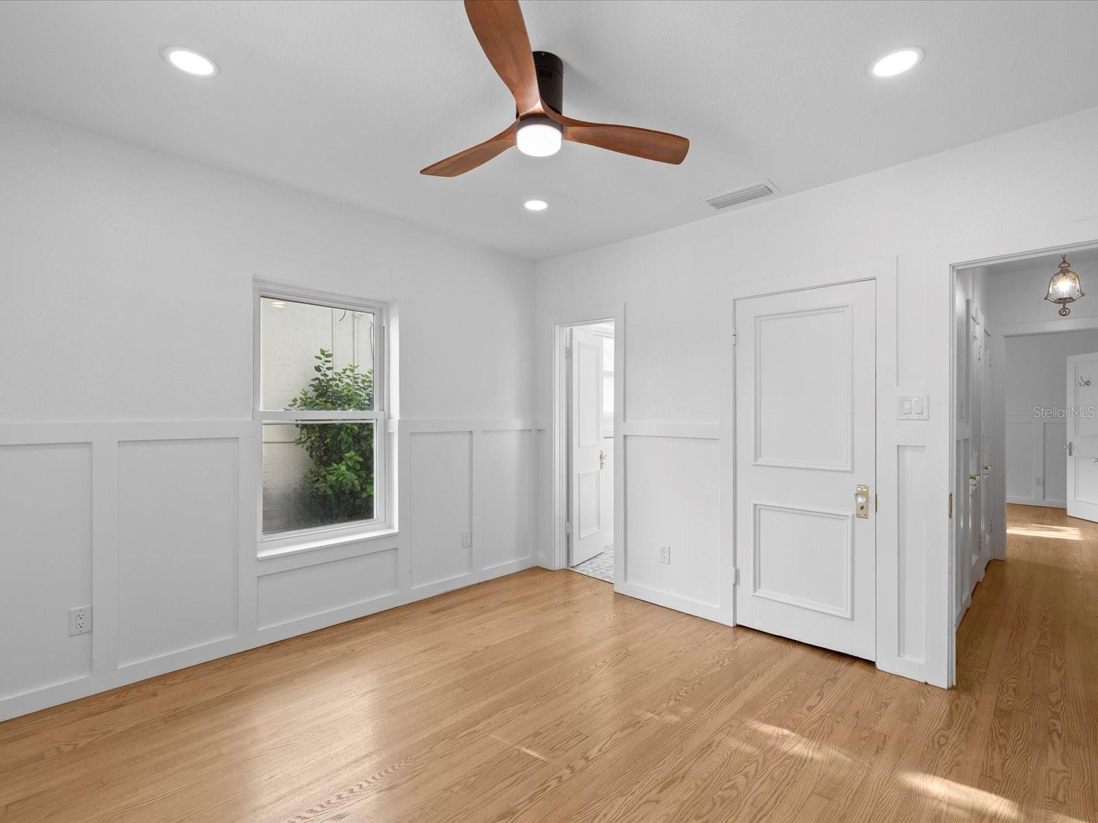 721 SNELL ISLE BLVD NE, ST PETERSBURG, FL, 33704