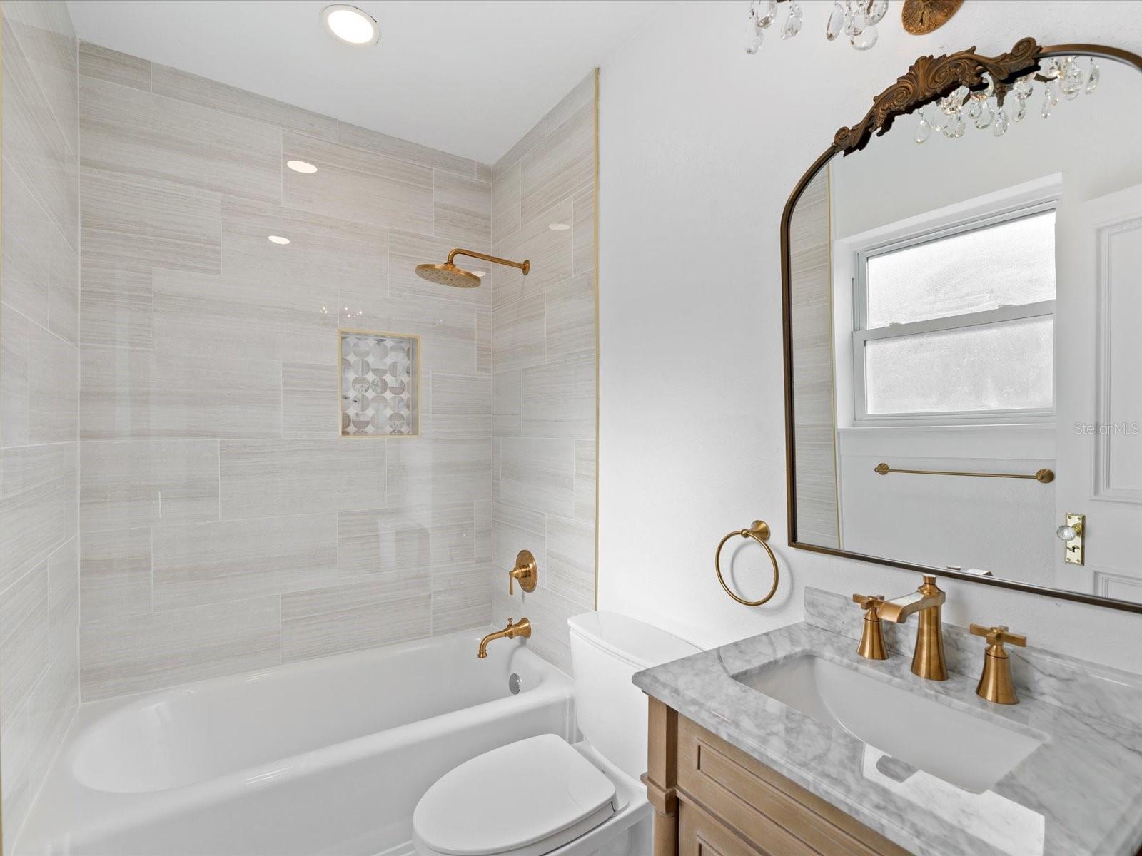 721 SNELL ISLE BLVD NE, ST PETERSBURG, FL, 33704