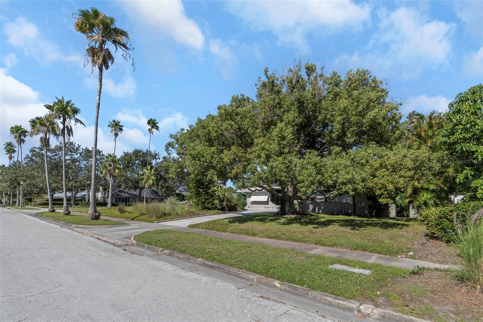 109 PONCE DE LEON BLVD, BELLEAIR, FL, 33756