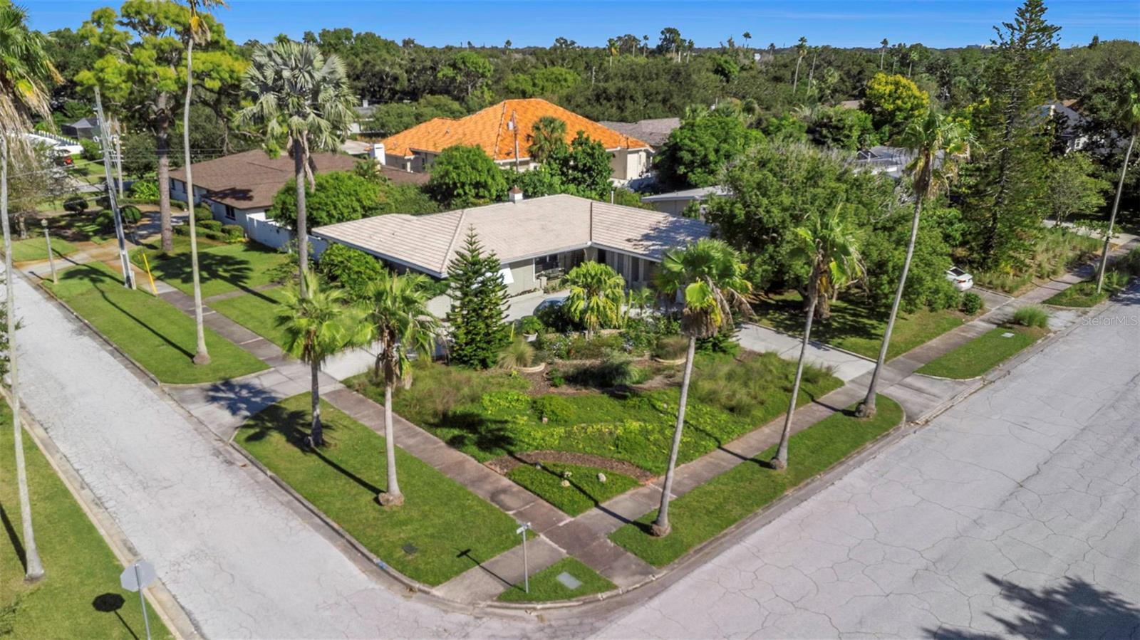 109 PONCE DE LEON BLVD, BELLEAIR, FL, 33756