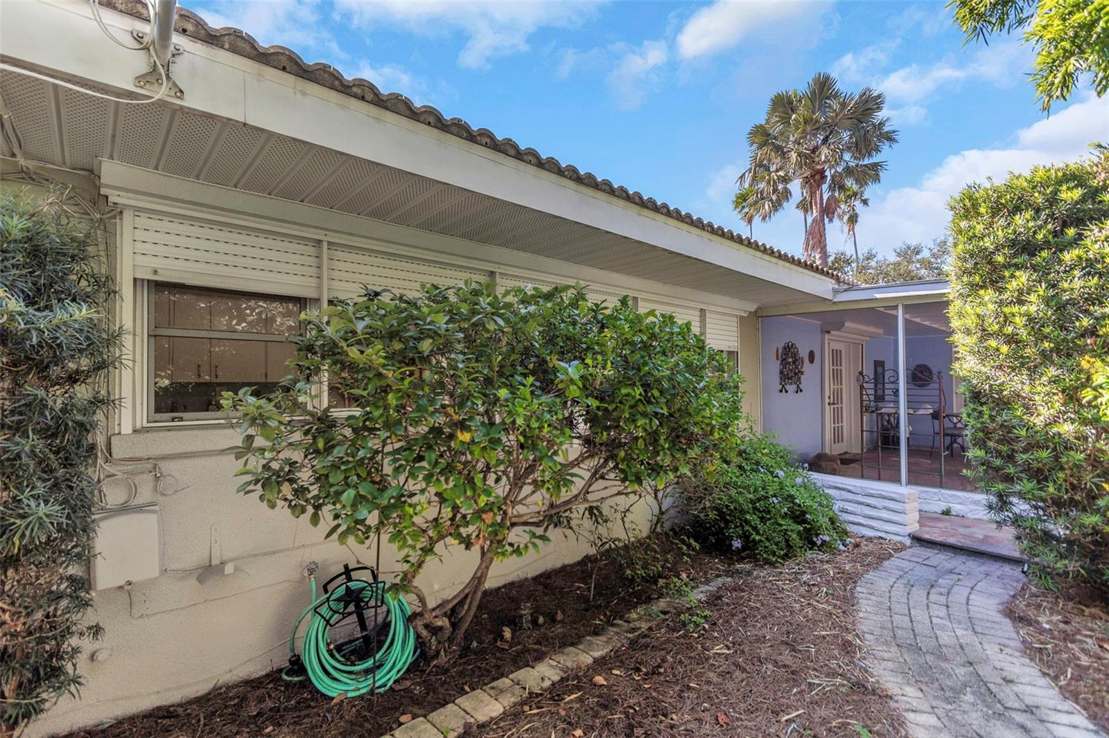 109 PONCE DE LEON BLVD, BELLEAIR, FL, 33756