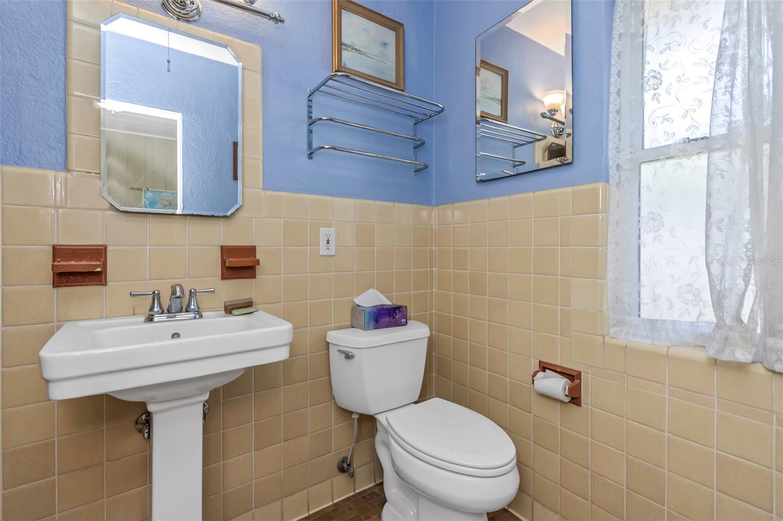 109 PONCE DE LEON BLVD, BELLEAIR, FL, 33756