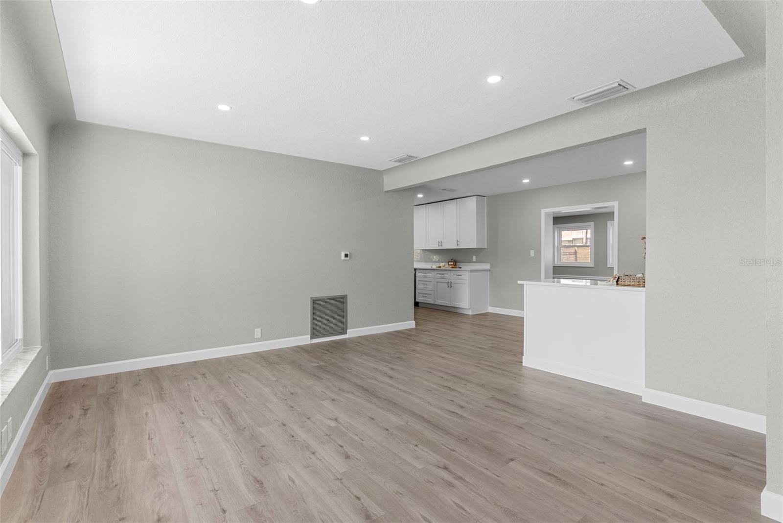 801 63RD AVE S, ST PETERSBURG, FL, 33705