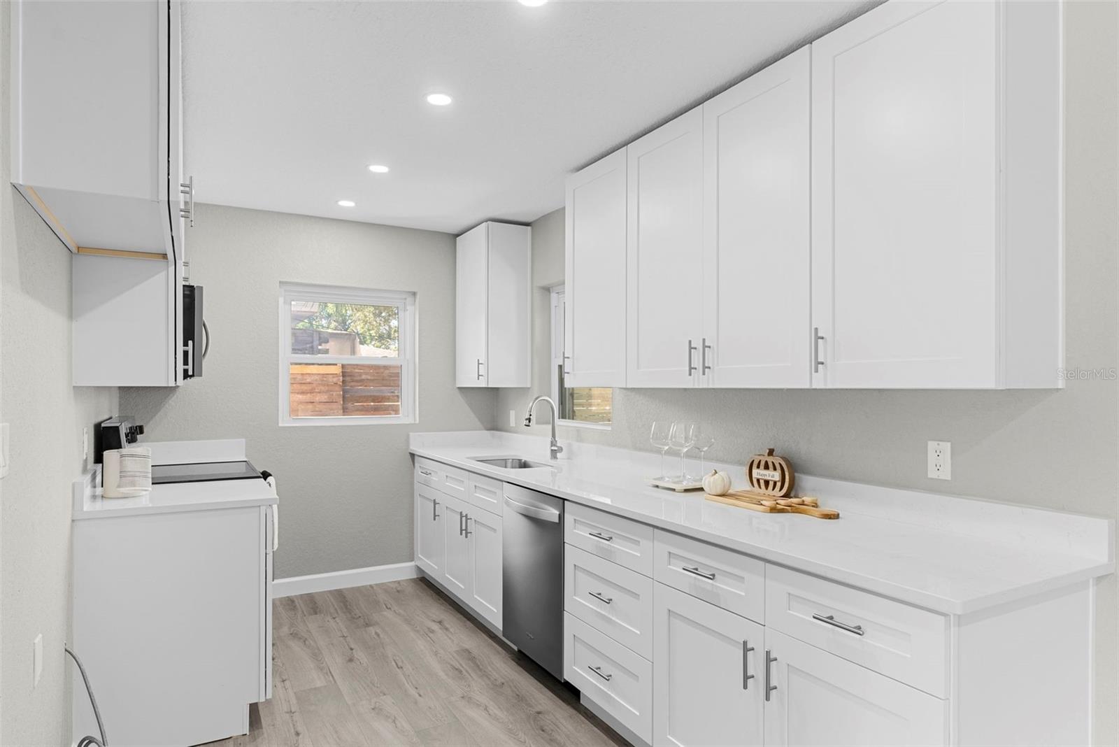 801 63RD AVE S, ST PETERSBURG, FL, 33705