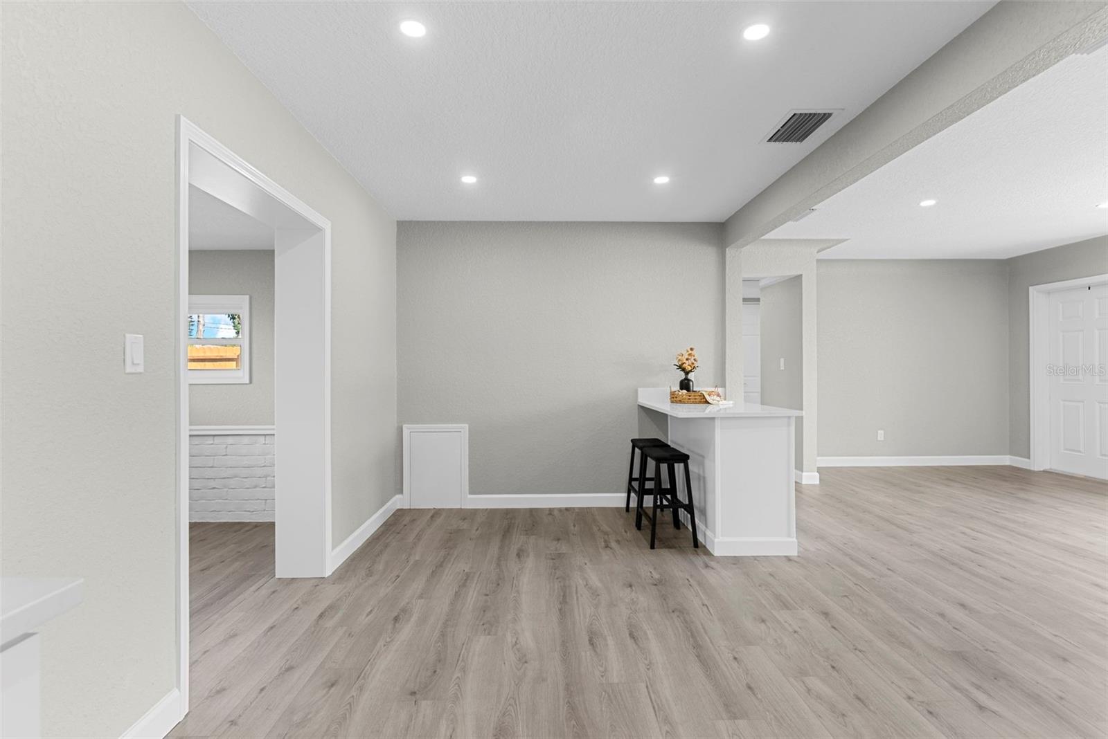 801 63RD AVE S, ST PETERSBURG, FL, 33705