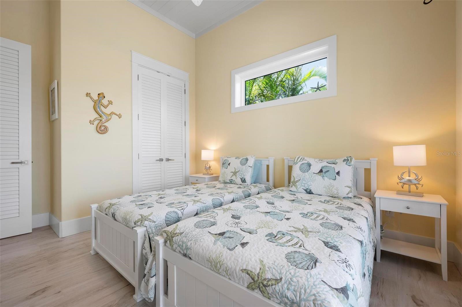 A4668575 Property Photo