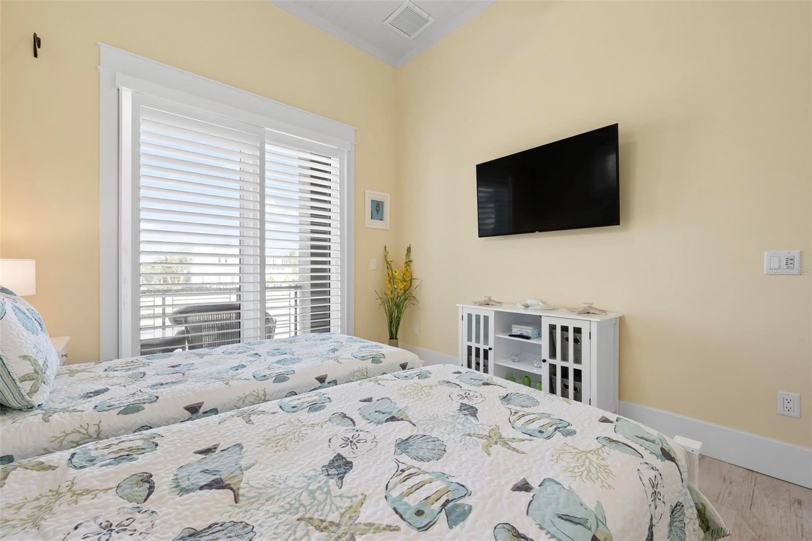 A4668575 Property Photo