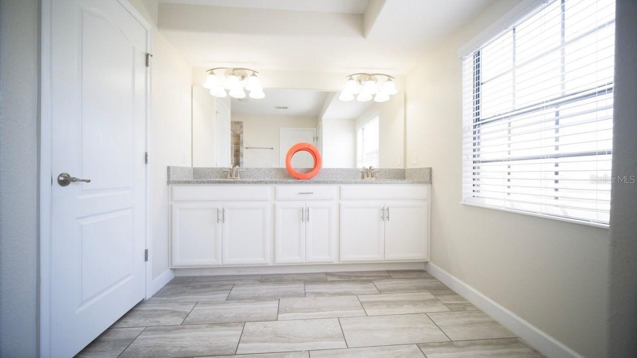 1325 SHINNECOCK HILLS DR, DAVENPORT, FL, 33896