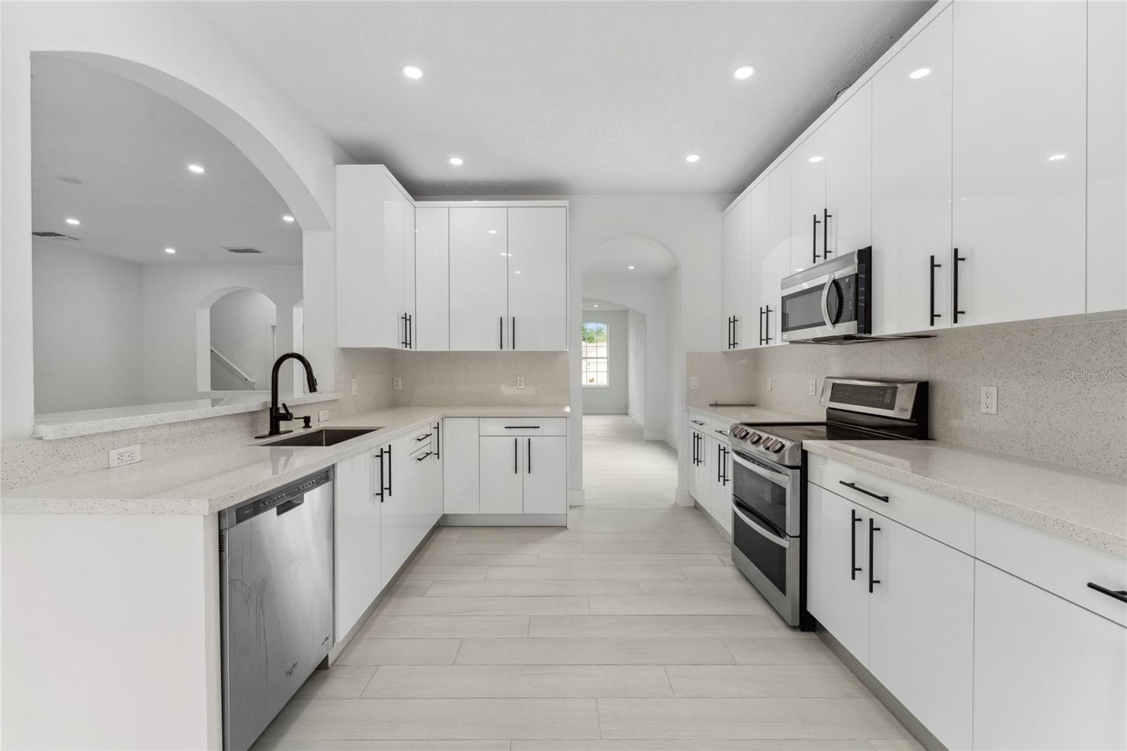 9361 MONTEREY BAY DR, ORLANDO, FL, 32832