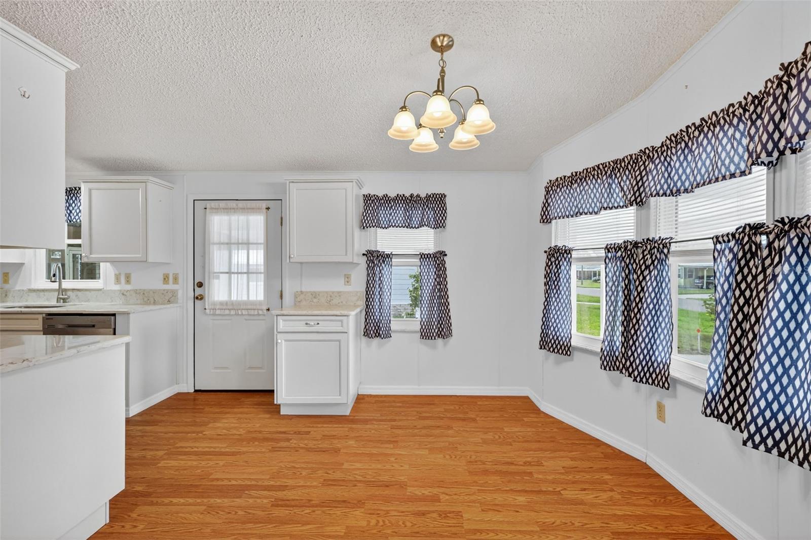 3324 MYAKKA RIVER RD, TAVARES, FL, 32778