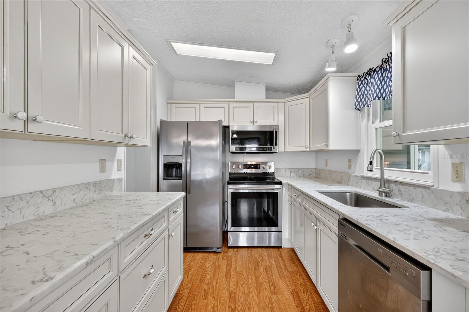 3324 MYAKKA RIVER RD, TAVARES, FL, 32778