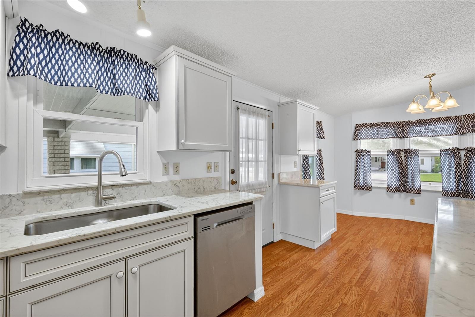 3324 MYAKKA RIVER RD, TAVARES, FL, 32778