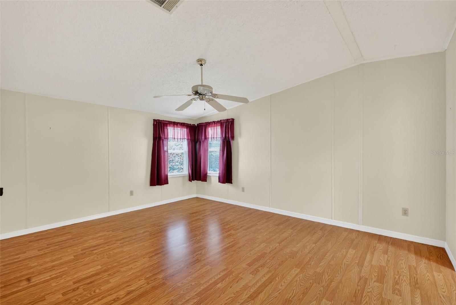 3324 MYAKKA RIVER RD, TAVARES, FL, 32778