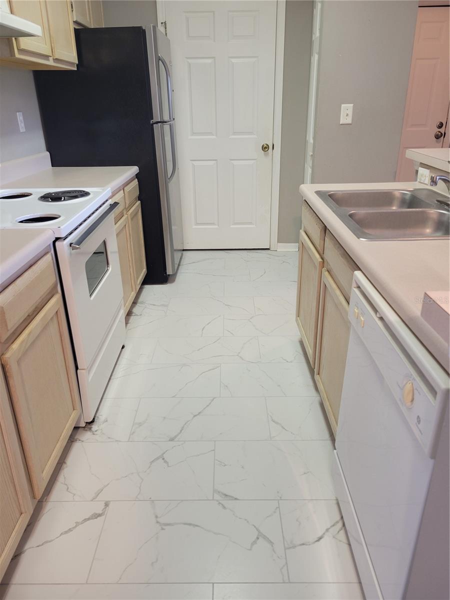 5608 PINNACLE HEIGHTS CIR #302, TAMPA, FL, 33624