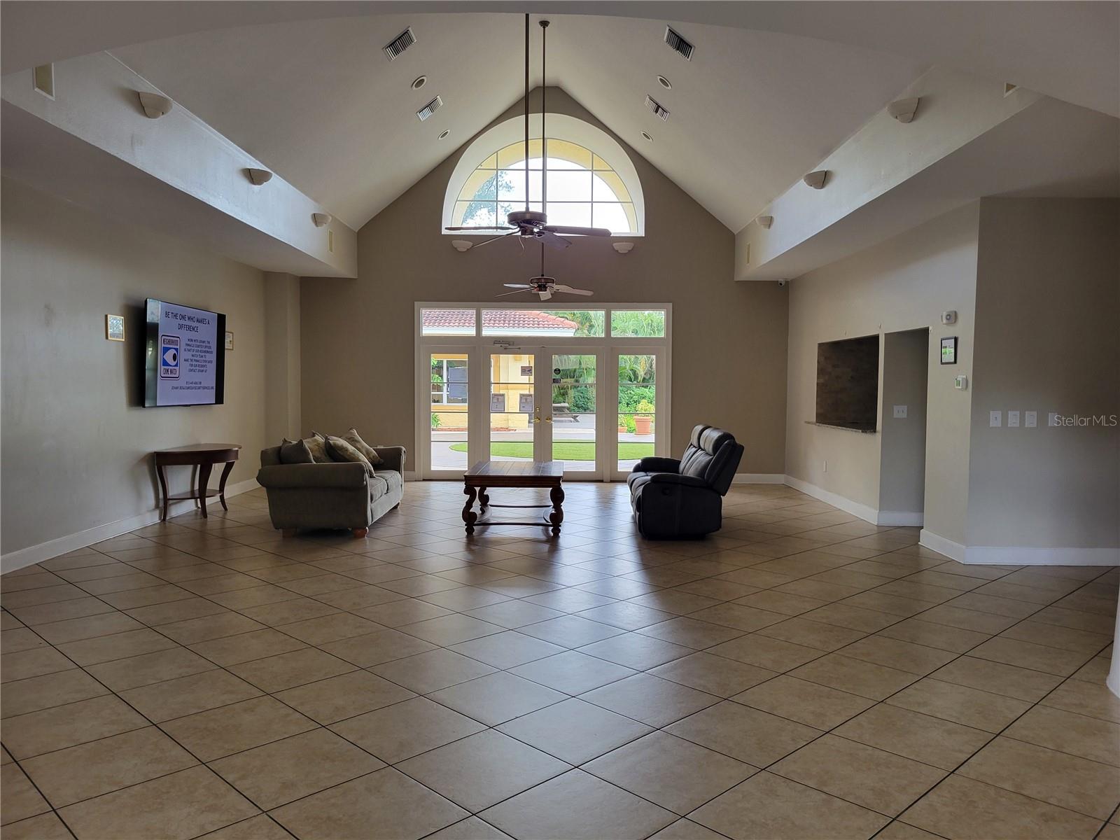 5608 PINNACLE HEIGHTS CIR #302, TAMPA, FL, 33624