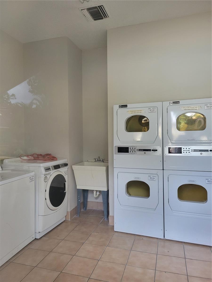 5608 PINNACLE HEIGHTS CIR #302, TAMPA, FL, 33624