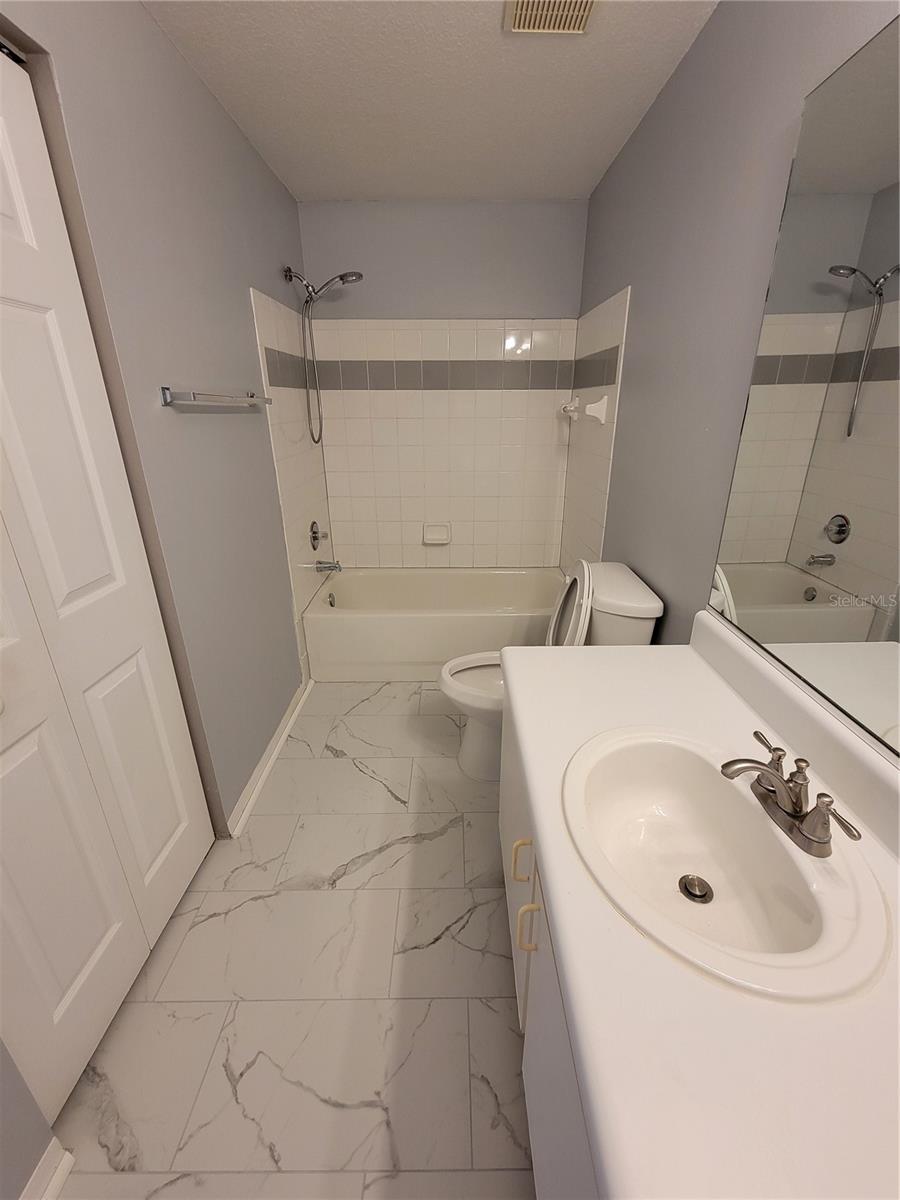 5608 PINNACLE HEIGHTS CIR #302, TAMPA, FL, 33624