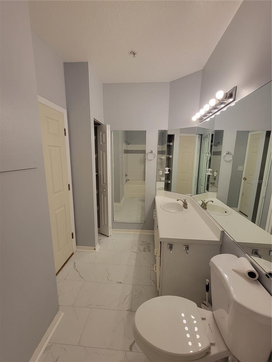 5608 PINNACLE HEIGHTS CIR #302, TAMPA, FL, 33624