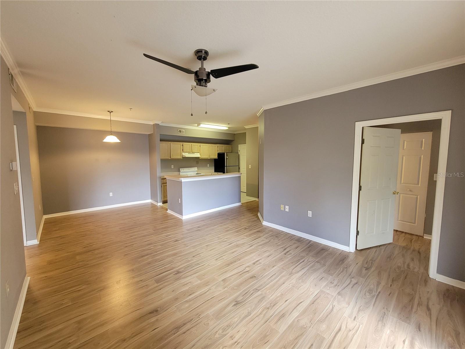 5608 PINNACLE HEIGHTS CIR #302, TAMPA, FL, 33624