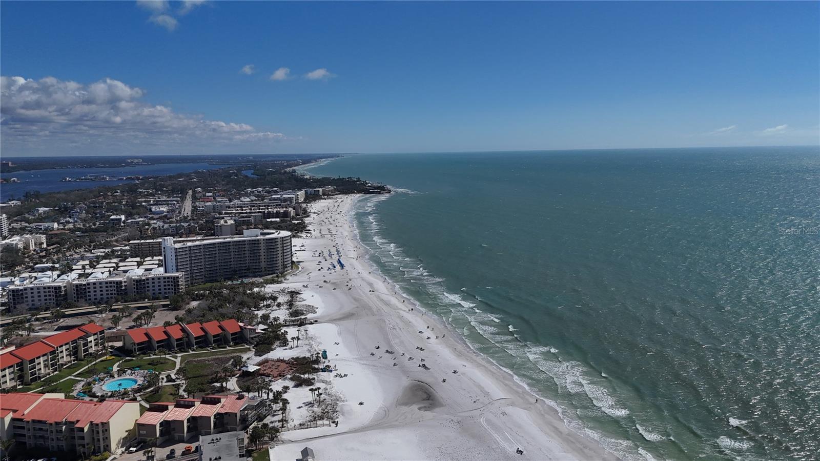 635 TROPICAL CIR, SARASOTA, FL, 34242