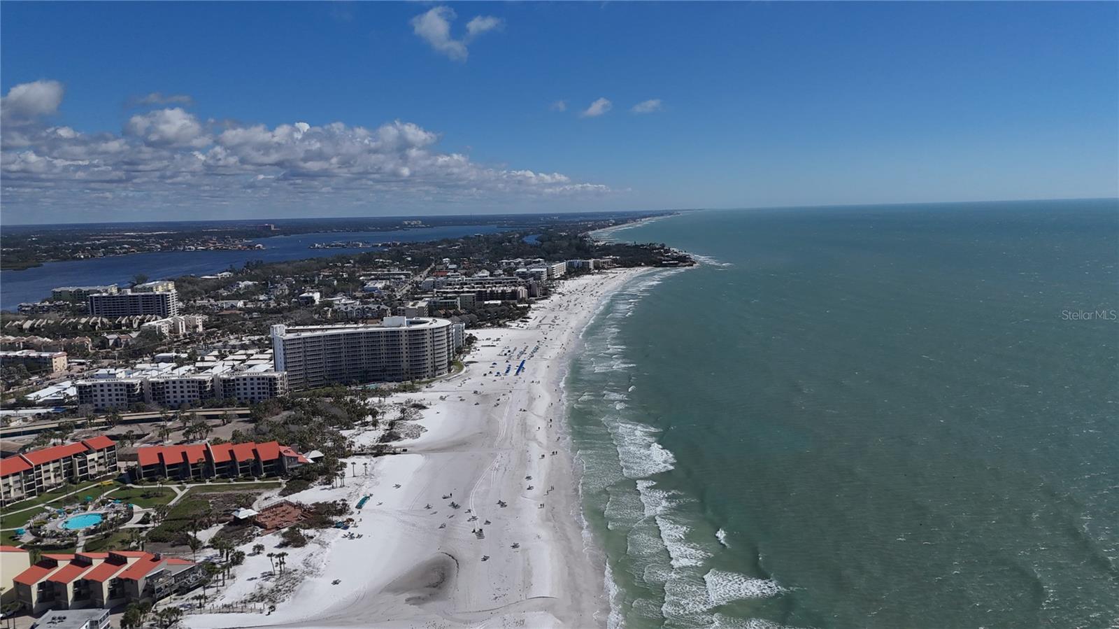 635 TROPICAL CIR, SARASOTA, FL, 34242