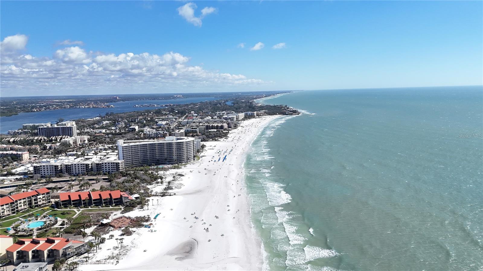 635 TROPICAL CIR, SARASOTA, FL, 34242