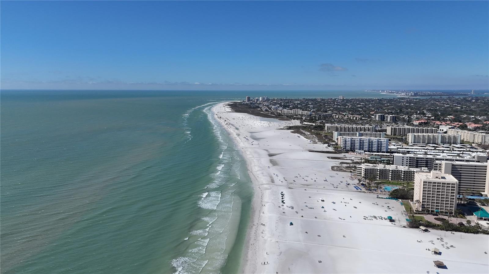 635 TROPICAL CIR, SARASOTA, FL, 34242