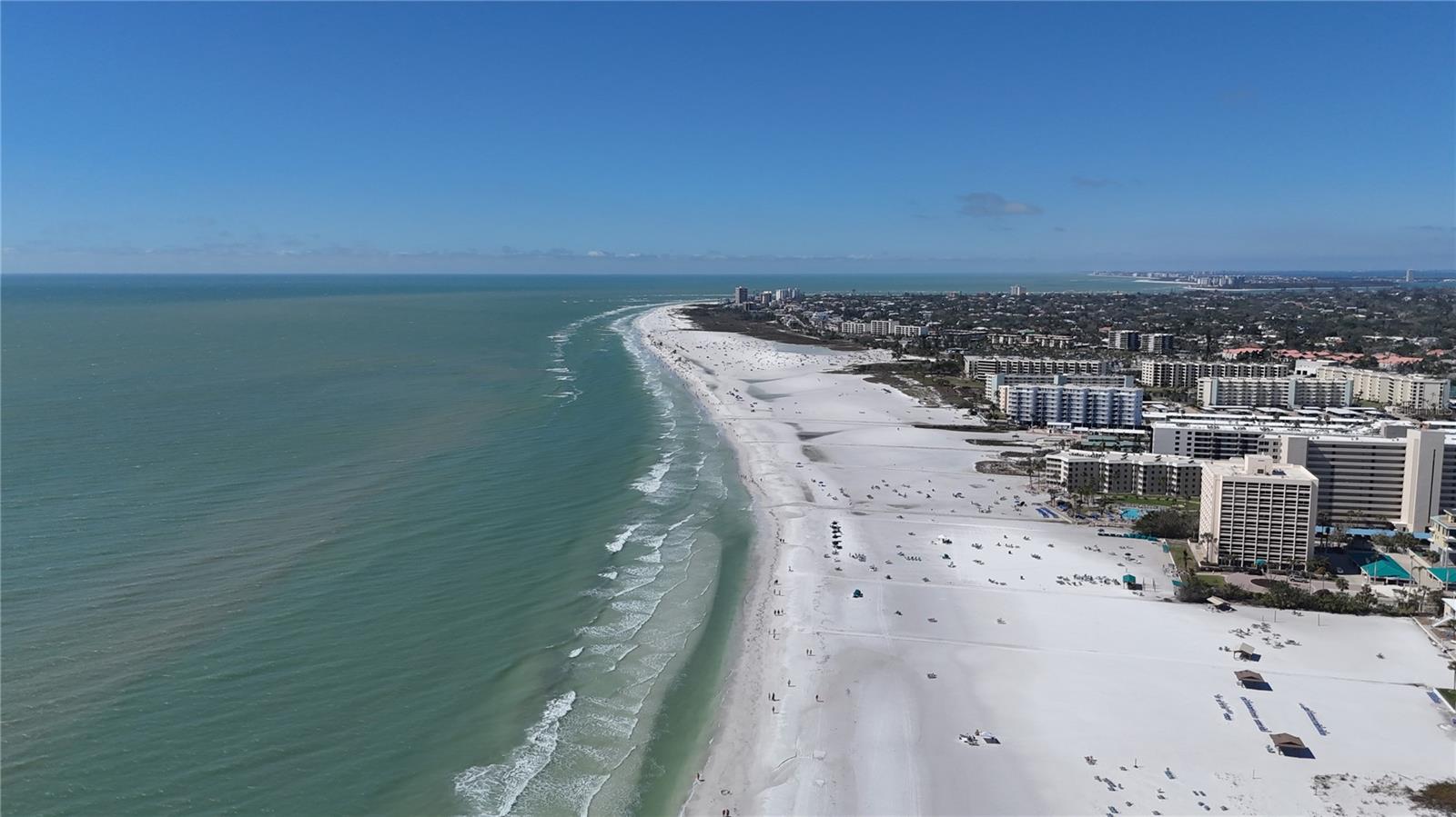 635 TROPICAL CIR, SARASOTA, FL, 34242