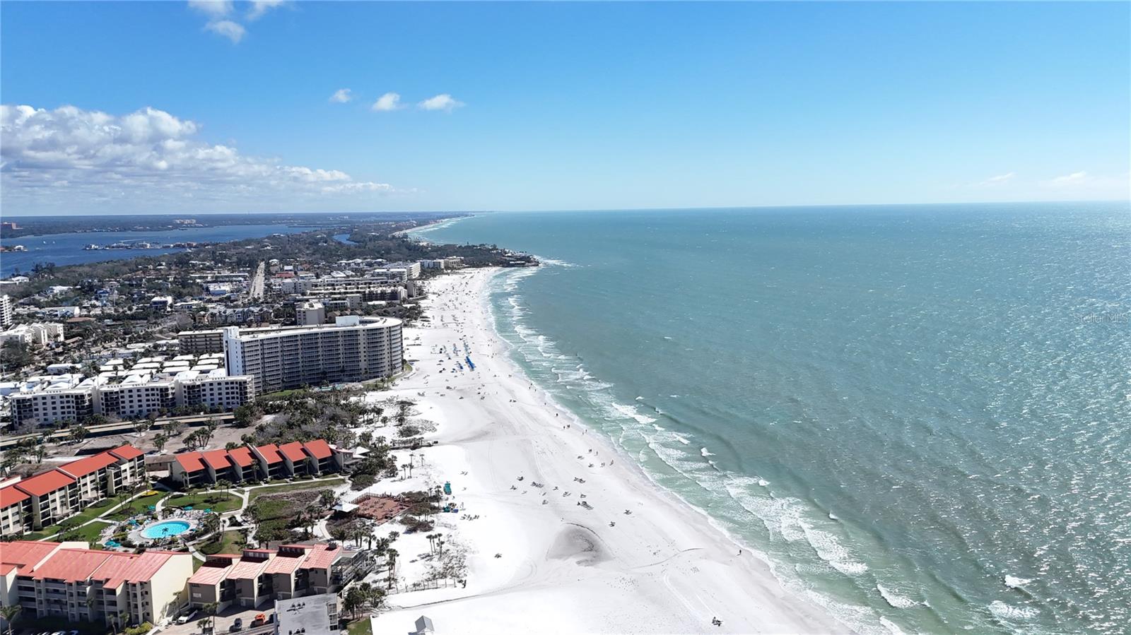 635 TROPICAL CIR, SARASOTA, FL, 34242