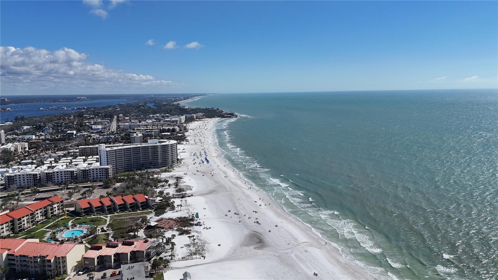 635 TROPICAL CIR, SARASOTA, FL, 34242